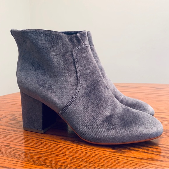 LOFT | Velvet Ankle Boot - Picture 3 of 5